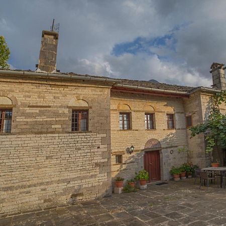 Astraka Guesthouse I Papigko Exterior photo